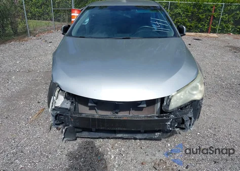 2016 Toyota Camry Le z USA, uszkodzony, nr VIN 4T1BF1FK4GU571141